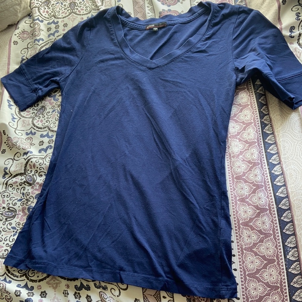 Quarter sleeve t-shirt